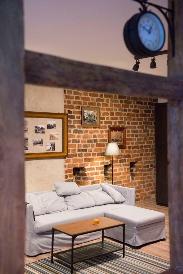 Apartament Gra - Gothic House ทอรูน ภายนอก รูปภาพ